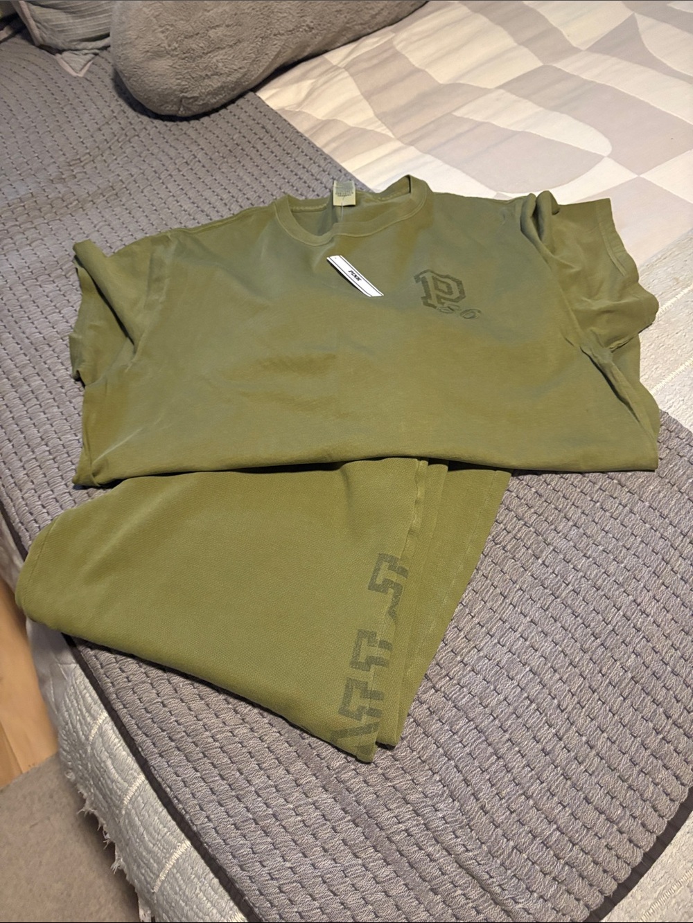 PINK (NWTS) campus shirt size (L) wide leg (M)